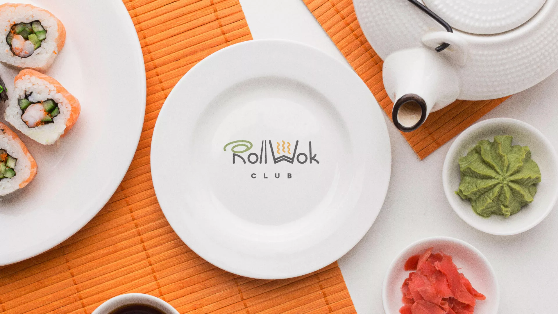 Разработка логотипа и фирменного стиля суши-бара «Roll Wok Club» в Нурлате